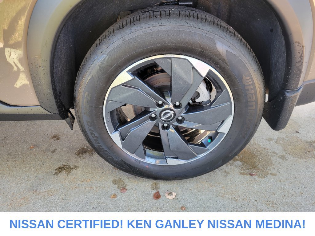 Certified 2024 Nissan Rogue SV w/ SV Premium Package AWD/4WD image 20
