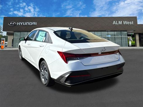 New 2026 Hyundai Elantra Blue image 7