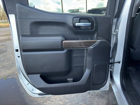 Used 2021 Chevrolet Silverado 1500 RST image 16