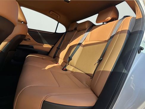 Used 2023 Lexus ES 350 w/ Premium Package image 12