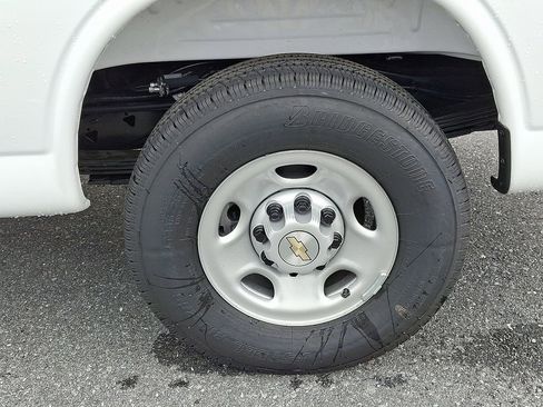 New 2025 Chevrolet Express 3500 w/ Driver Convenience Package RWD image 5