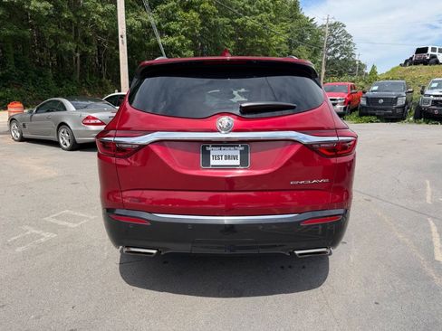 Used 2019 Buick Enclave Premium w/ Experience Buick Package FWD image 6