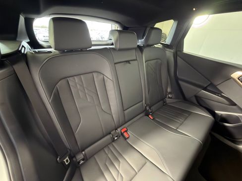 Used 2025 BMW X3 xDrive30i w/ Premium Package image 31