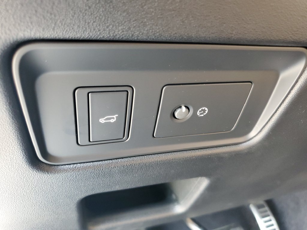 New 2026 Land Rover Discovery Dynamic SE AWD/4WD image 15