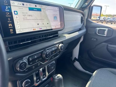 Used 2024 Jeep Wrangler Sport AWD/4WD image 20