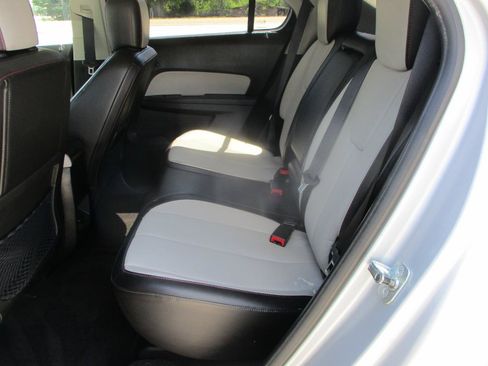 Used 2010 Chevrolet Equinox LT FWD image 13