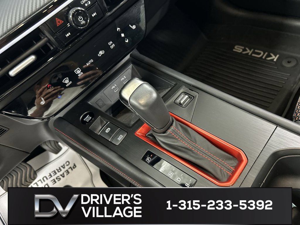 Used 2025 Nissan Kicks SR w/ SR Premium Package AWD/4WD image 17