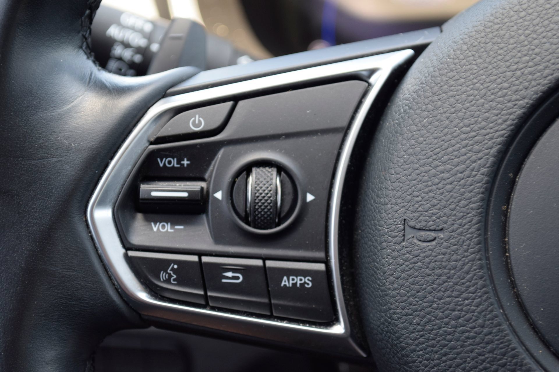Used 2023 Acura MDX w/ Technology Package FWD image 14