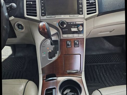 Used 2011 Toyota Venza w/ Premium Pkg #2 image 28