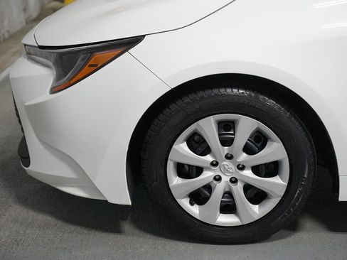 Certified 2024 Toyota Corolla LE FWD image 5
