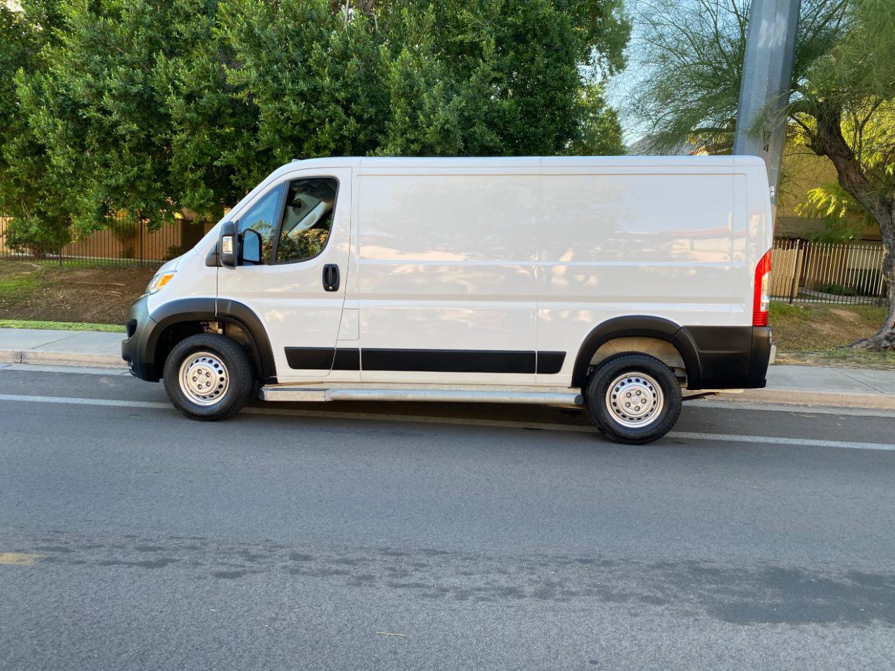 Used 2025 RAM ProMaster 2500 w/ U-Haul Equipment Group FWD image 60