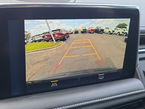 Used 2023 Chevrolet Tahoe Premier AWD/4WD image 27