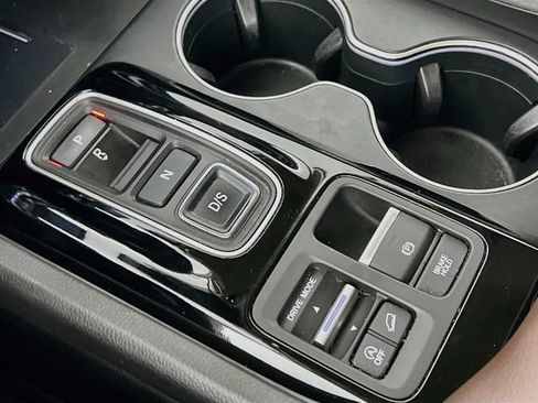 Certified 2023 Honda Pilot Elite image 21