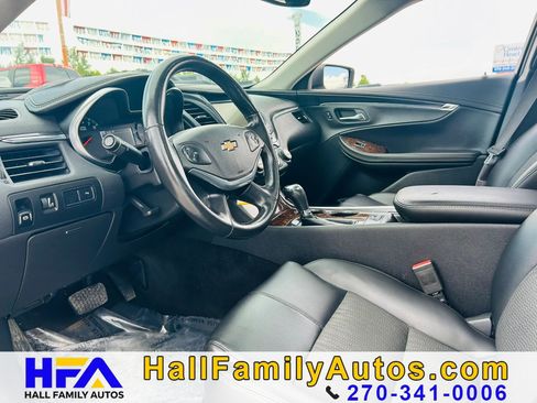 Used 2014 Chevrolet Impala LT w/ Convenience Package FWD image 12