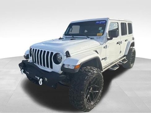 Used 2023 Jeep Wrangler Altitude image 3