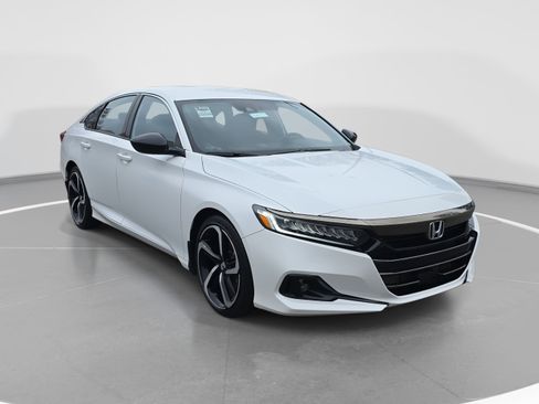 Used 2022 Honda Accord Sport image 3
