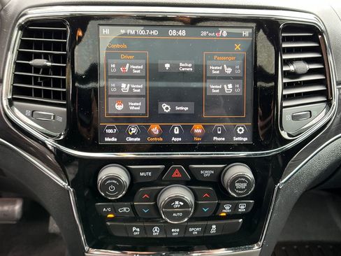 Used 2020 Jeep Grand Cherokee Overland image 17