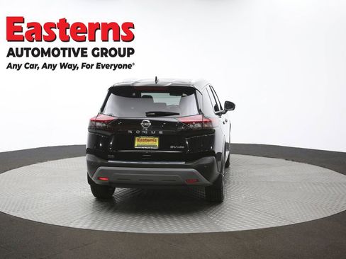 Used 2021 Nissan Rogue SV w/ Premium Package image 42