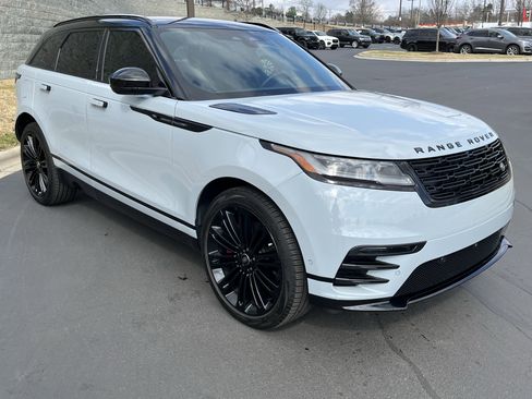 Certified 2025 Land Rover Range Rover Velar Dynamic HSE image 10