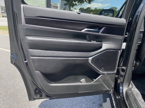 New 2024 Jeep Wagoneer Base w/ Convenience Group I image 26