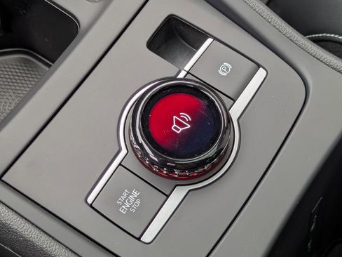 New 2026 Volkswagen Tiguan SE image 15