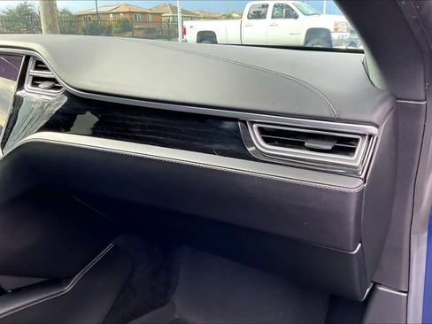 Used 2017 Tesla Model S 75 image 17