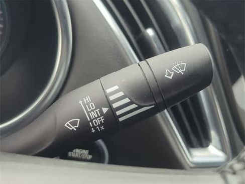 Used 2016 Chevrolet Malibu Premier w/ Driver Confidence Package II image 25