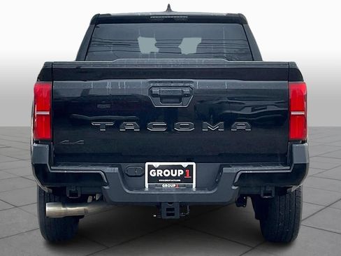 Used 2025 Toyota Tacoma SR5 image 5