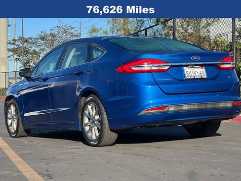 Used 2017 Ford Fusion SE w/ Fusion SE Technology Package image 8
