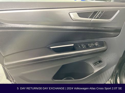 Used 2024 Volkswagen Atlas Cross Sport SE image 21