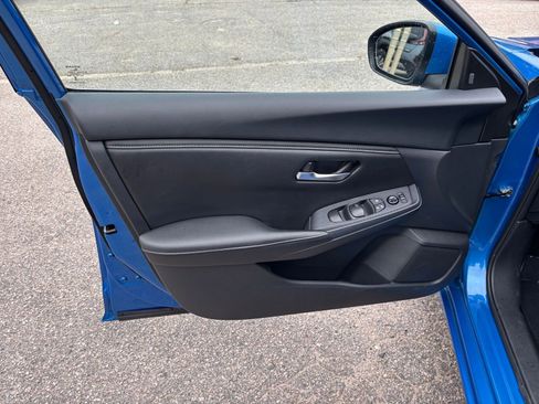 Used 2025 Nissan Sentra SV FWD image 18