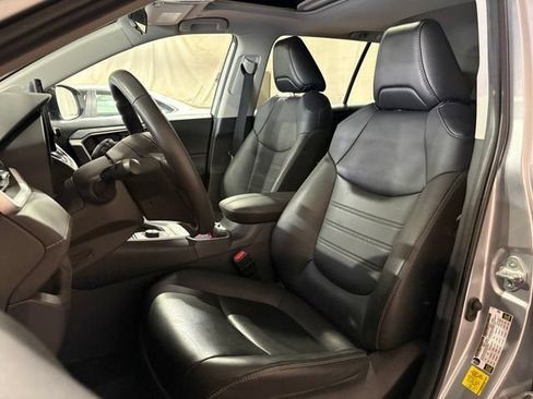 Used 2024 Toyota Tundra SR5 w/ SR5 Convenience Package AWD/4WD image 35
