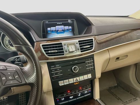 Used 2016 Mercedes-Benz E 350 4MATIC Sedan image 18