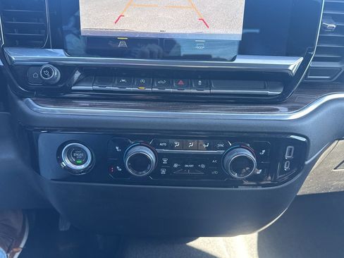 Used 2022 Chevrolet Silverado 1500 LT image 18