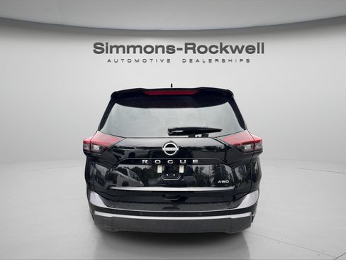 Used 2026 Nissan Rogue SV AWD/4WD image 3