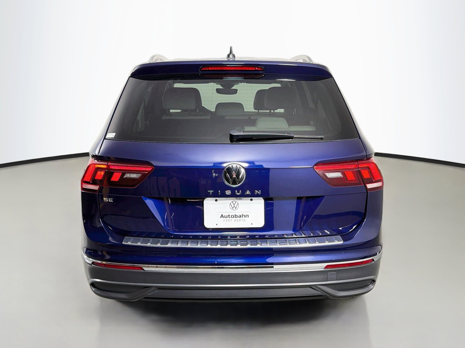 Used 2022 Volkswagen Tiguan SE FWD image 6
