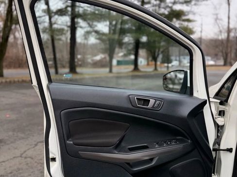 Used 2020 Ford EcoSport SE image 10