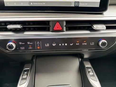 New 2026 Kia Sorento EX FWD image 14