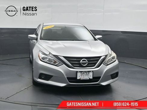 Used 2016 Nissan Altima 2.5 SV FWD image 5