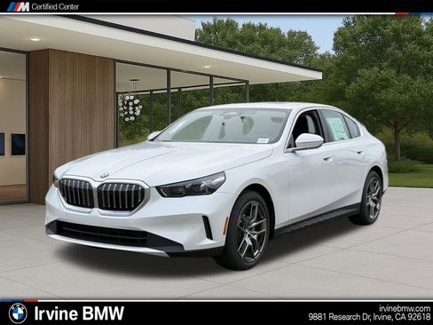 New 2026 BMW 530i w/ Premium Package RWD image 1
