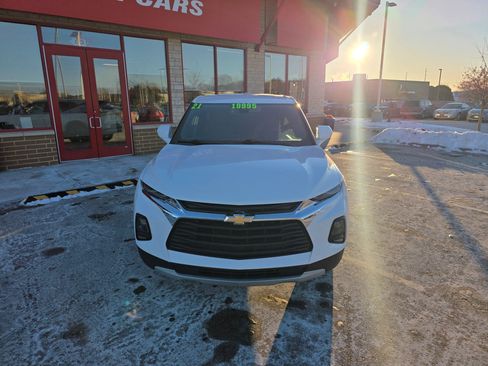 Used 2021 Chevrolet Blazer LT image 2