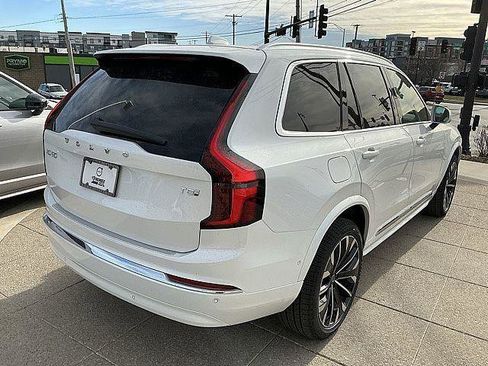 New 2026 Volvo XC90 T8 Ultra w/ Protection Package AWD/4WD image 6