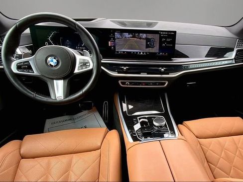 Used 2025 BMW X5 xDrive40i w/ M Sport Package image 12