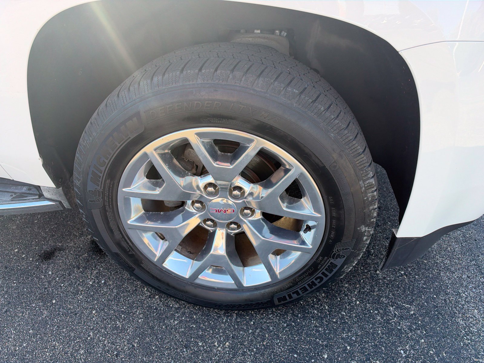 Used 2016 GMC Yukon SLT AWD/4WD image 32