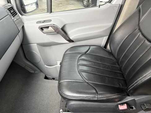 Used 2013 Mercedes-Benz Sprinter 3500 image 38