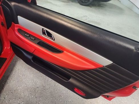 Used 2005 Ford Thunderbird image 14