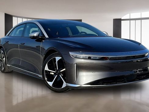Used 2023 Lucid Air Grand Touring image 3
