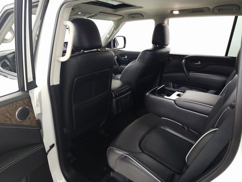 Used 2024 INFINITI QX80 Premium Select w/ Cargo Package image 38