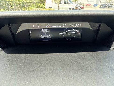 Used 2023 Subaru Forester Premium AWD/4WD image 28