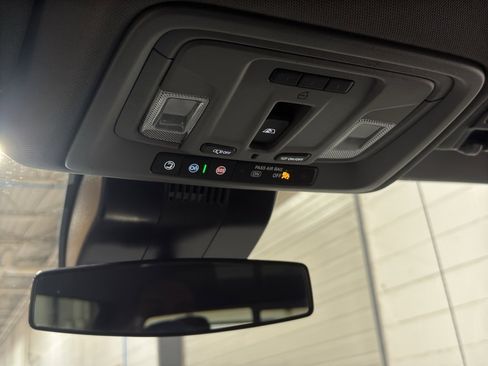 Used 2024 GMC Sierra 1500 Elevation w/ Elevation Premium Package image 39